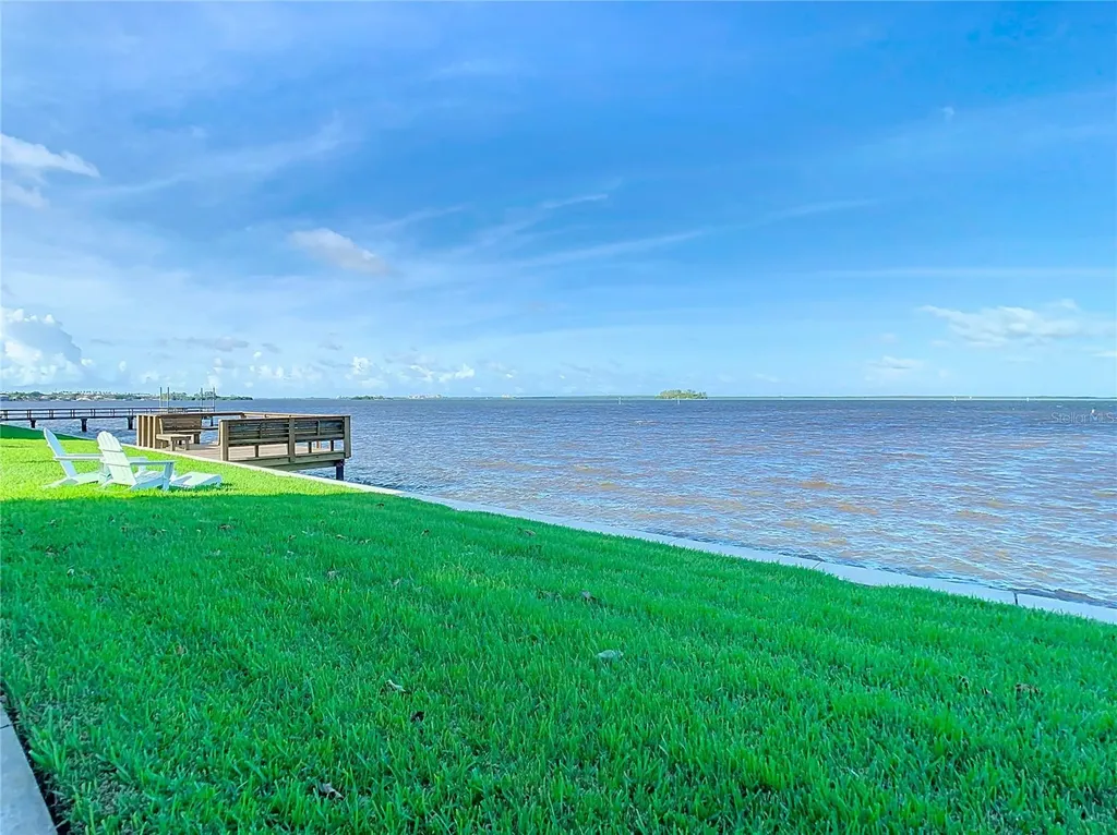 2570 Gary Circle Dunedin FL 34698