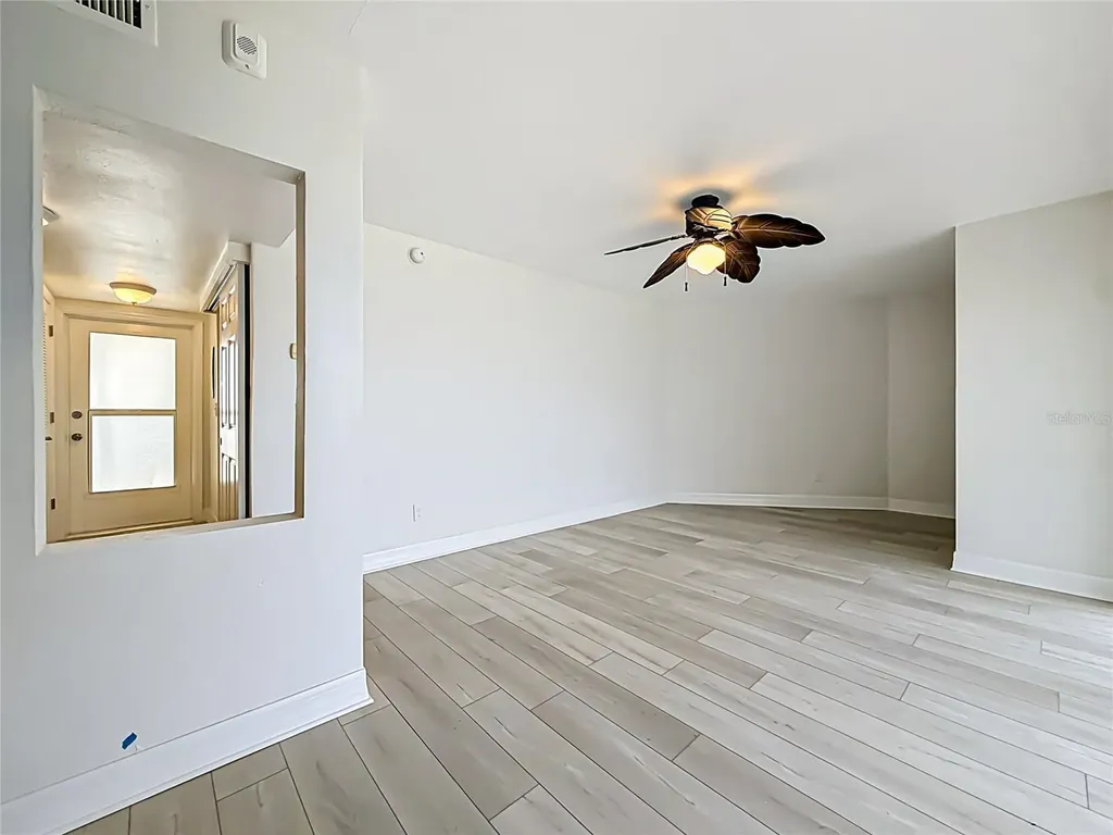 2570 Gary Circle Dunedin FL 34698