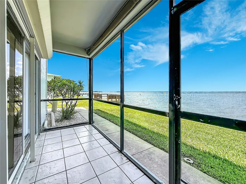 2570 Gary Circle Dunedin FL 34698