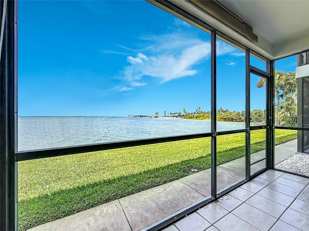2570 Gary Circle Dunedin FL 34698