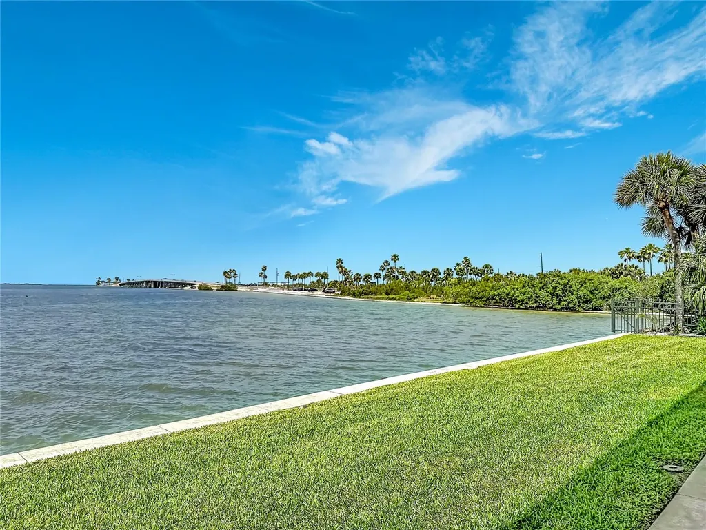 2570 Gary Circle Dunedin FL 34698