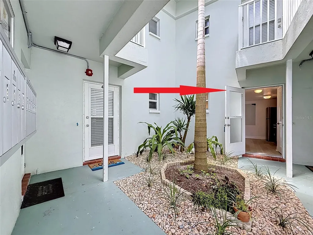 2570 Gary Circle Dunedin FL 34698