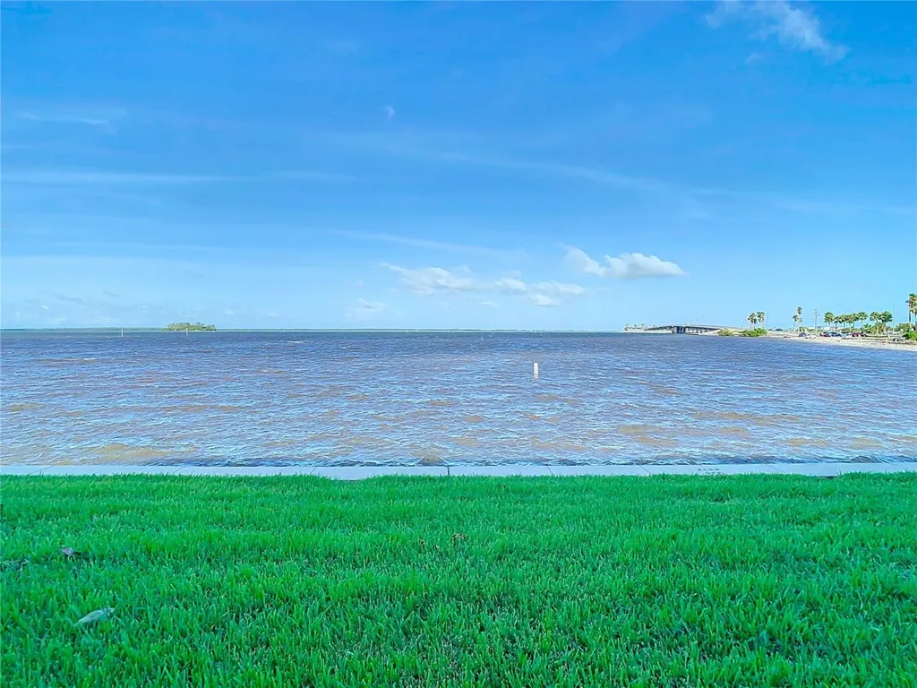 2570 Gary Circle Dunedin FL 34698