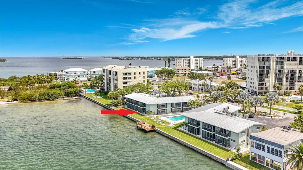 2570 Gary Circle Dunedin FL 34698