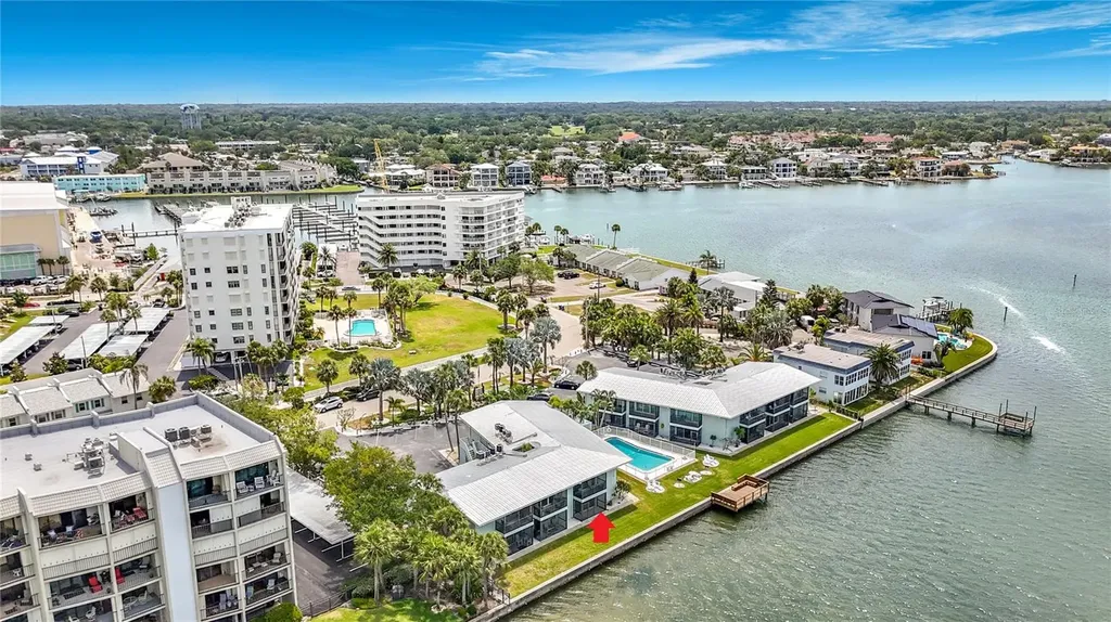 2570 Gary Circle Dunedin FL 34698