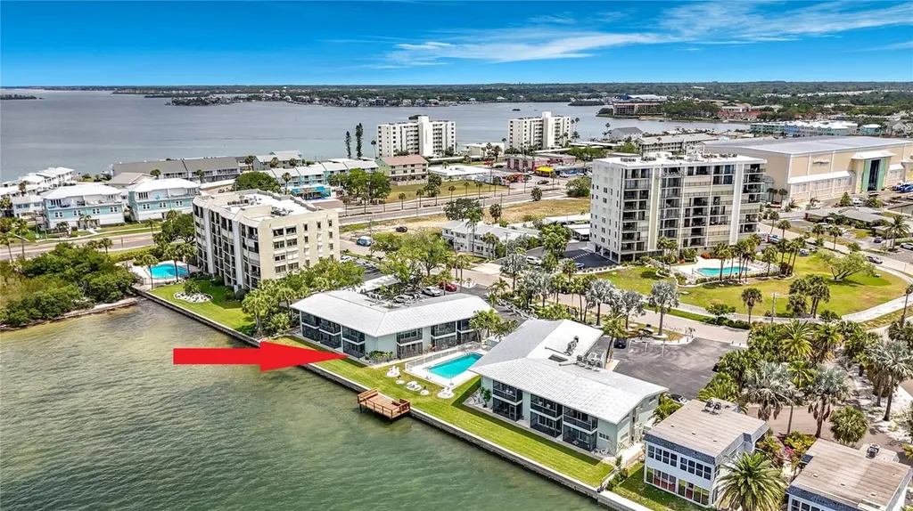 2570 Gary Circle Dunedin FL 34698