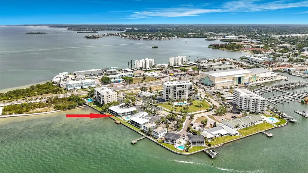 2570 Gary Circle Dunedin FL 34698