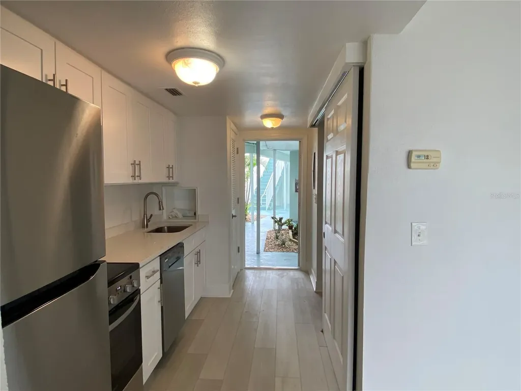 2570 Gary Circle Dunedin FL 34698