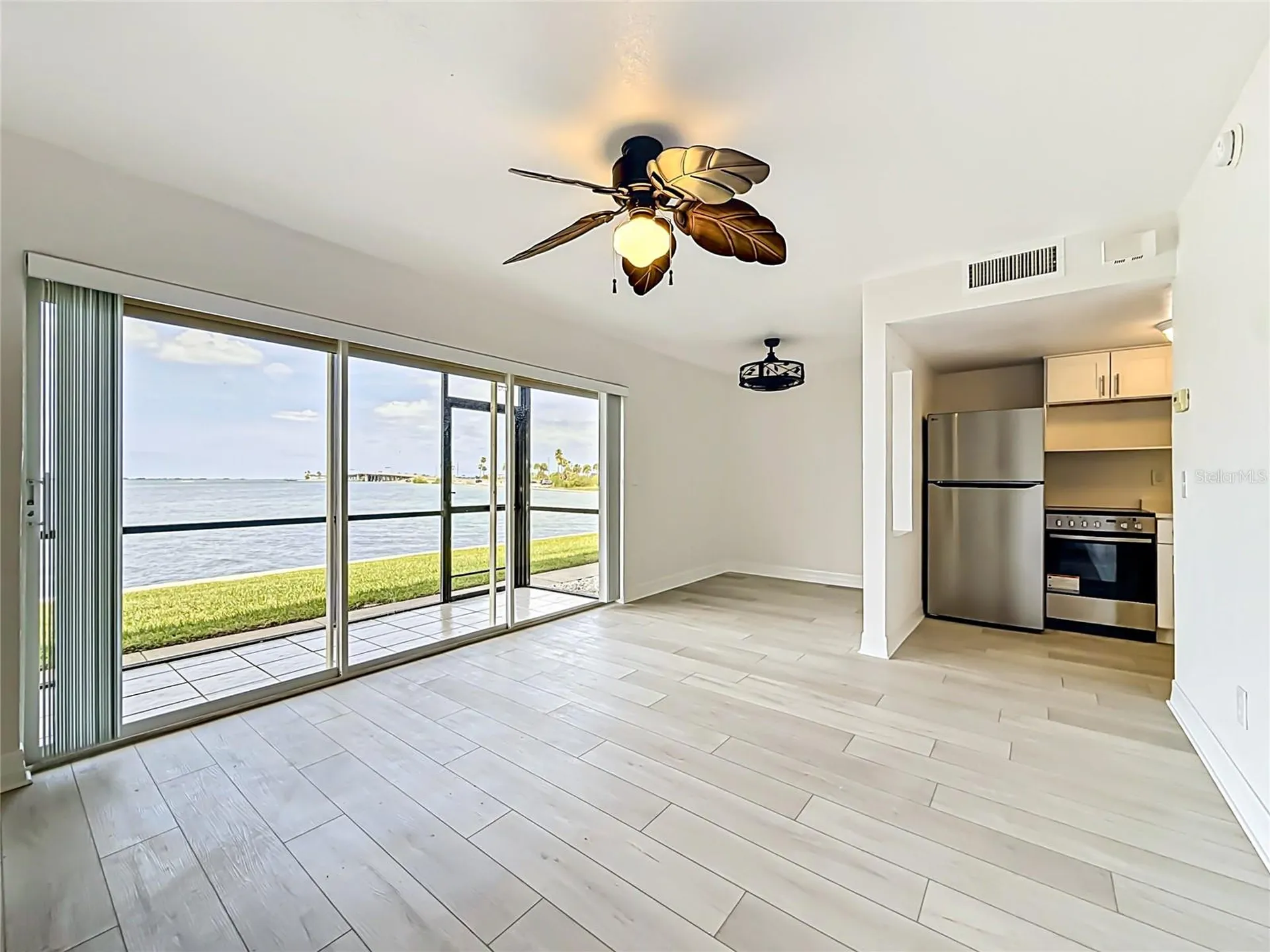 2570 Gary Circle Dunedin FL 34698