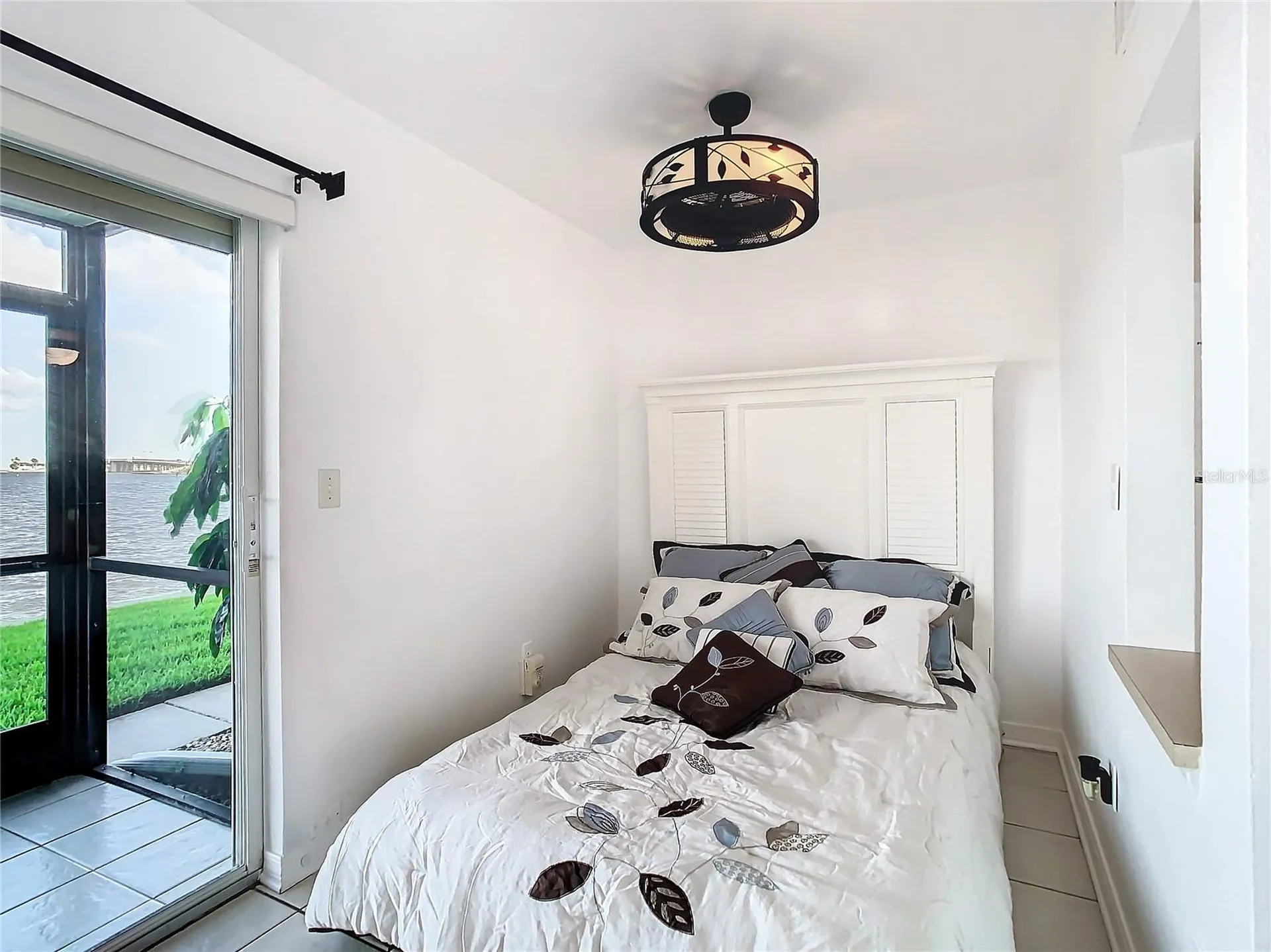 2570 Gary Circle Dunedin FL 34698