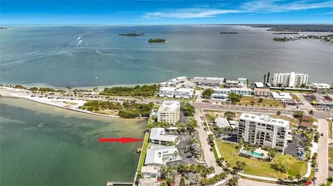 2570 Gary Circle Dunedin FL 34698