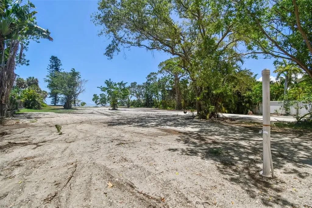 4105 Shell Road Sarasota FL 34242