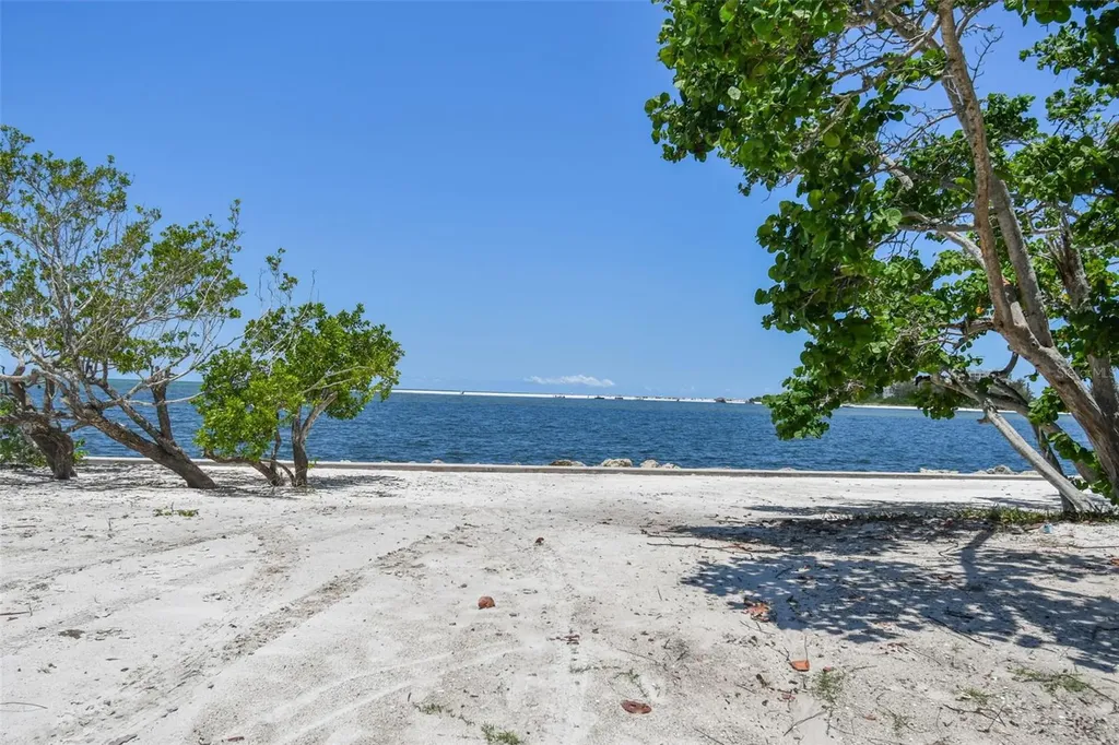 4105 Shell Road Sarasota FL 34242