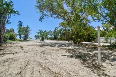 4105 Shell Road Sarasota FL 34242