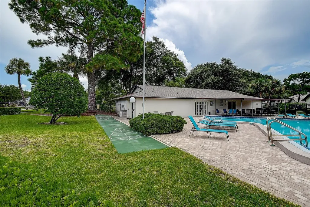 2438 Enterprise Road Clearwater FL 33763