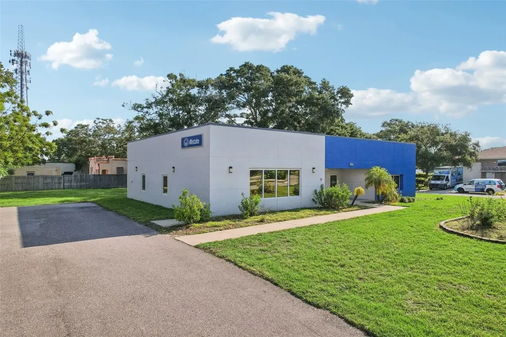 3209 30th Avenue S St Petersburg FL 33712