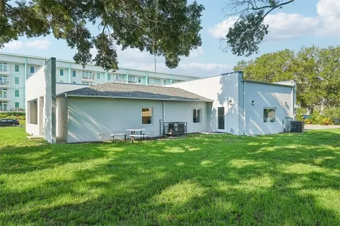 3209 30th Avenue S St Petersburg FL 33712