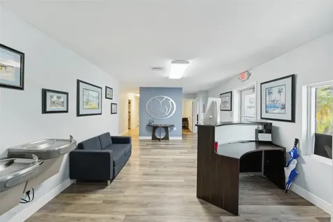 3209 30th Avenue S St Petersburg FL 33712