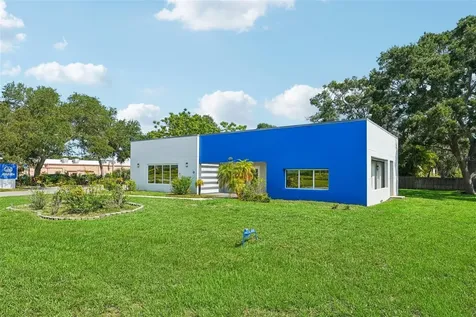 3209 30th Avenue S St Petersburg FL 33712