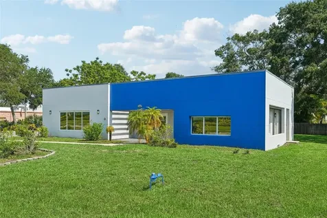 3209 30th Avenue S St Petersburg FL 33712