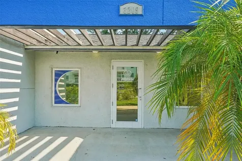3209 30th Avenue S St Petersburg FL 33712