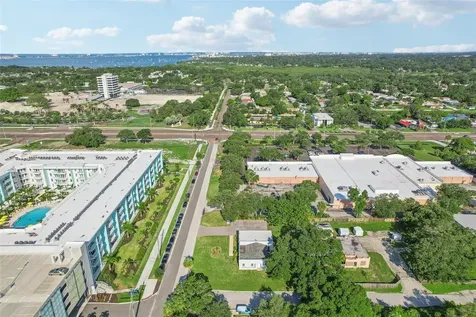 3209 30th Avenue S St Petersburg FL 33712