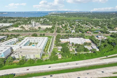 3209 30th Avenue S St Petersburg FL 33712