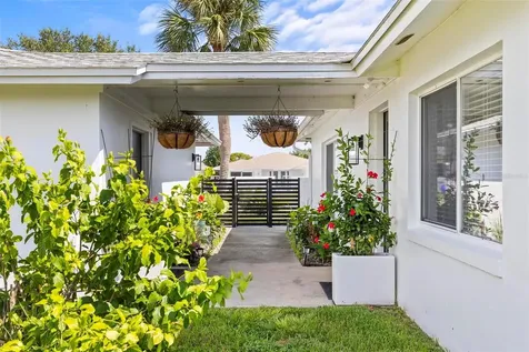 4 Cardwell Court Palm Coast FL 32137
