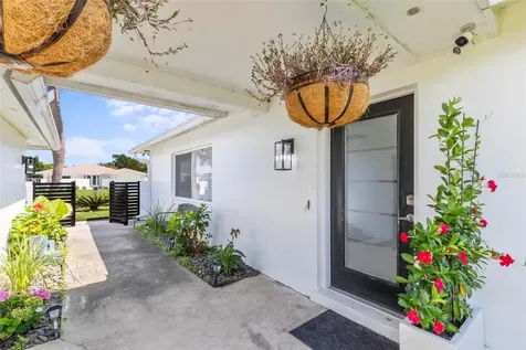 4 Cardwell Court Palm Coast FL 32137