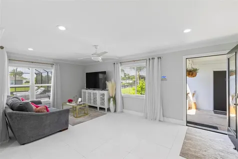 4 Cardwell Court Palm Coast FL 32137