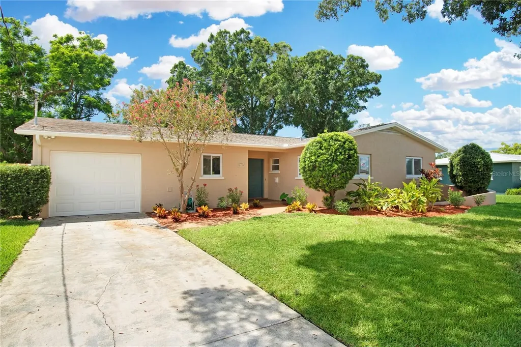 5450 16th Avenue N St Petersburg FL 33710