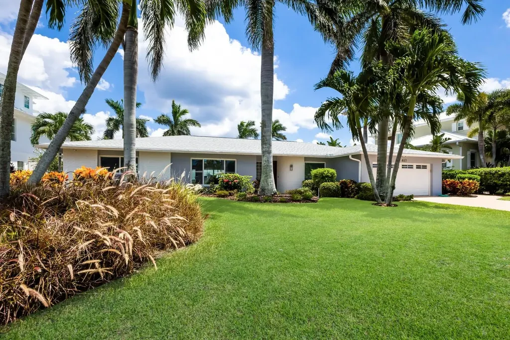 617 Key Royale Drive Holmes Beach FL 34217