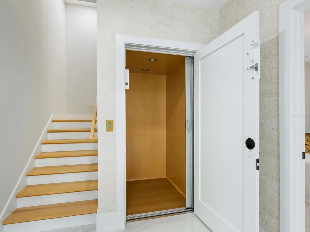 2170 Fruitville Road Sarasota FL 34237