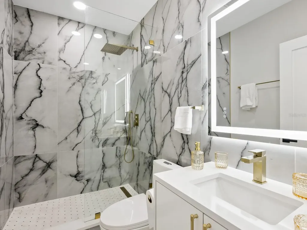 2170 Fruitville Road Sarasota FL 34237