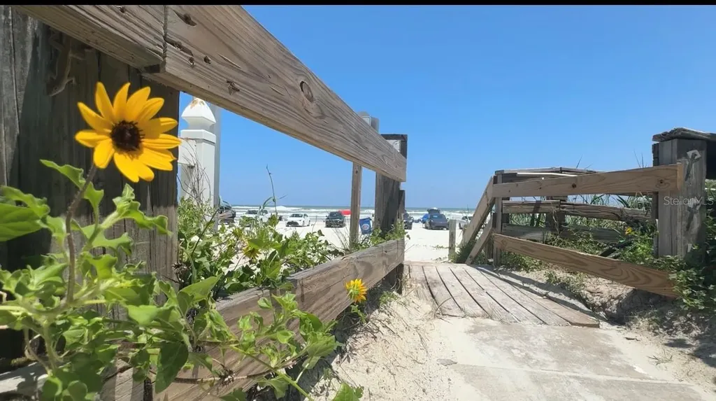 320 Due East Street New Smyrna Beach FL 32169