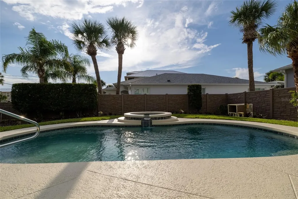 320 Due East Street New Smyrna Beach FL 32169