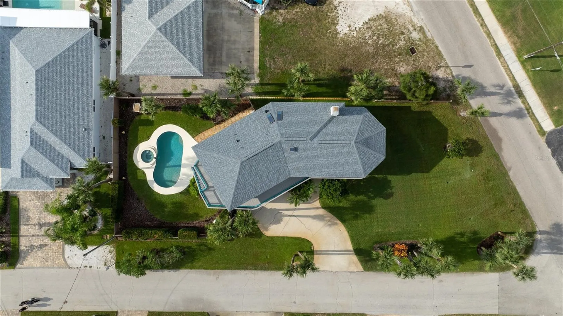 320 Due East Street New Smyrna Beach FL 32169