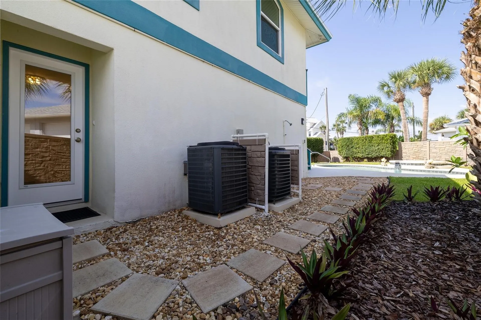 320 Due East Street New Smyrna Beach FL 32169