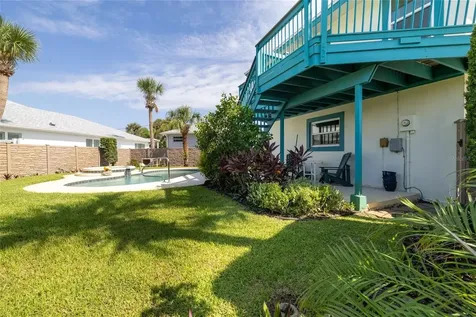 320 Due East Street New Smyrna Beach FL 32169