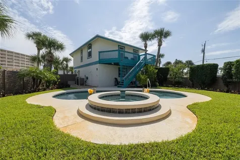 320 Due East Street New Smyrna Beach FL 32169