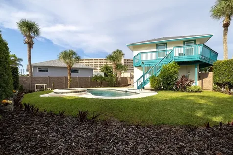 320 Due East Street New Smyrna Beach FL 32169