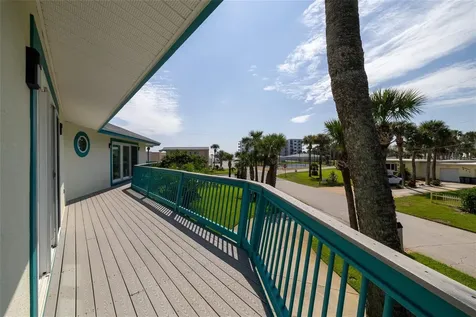 320 Due East Street New Smyrna Beach FL 32169