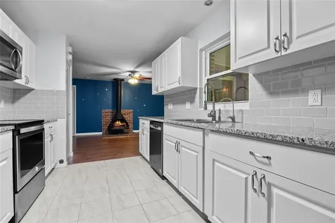 2424 NW 67th Terrace Gainesville FL 32606