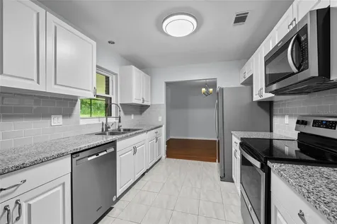 2424 NW 67th Terrace Gainesville FL 32606