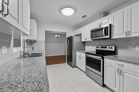 2424 NW 67th Terrace Gainesville FL 32606