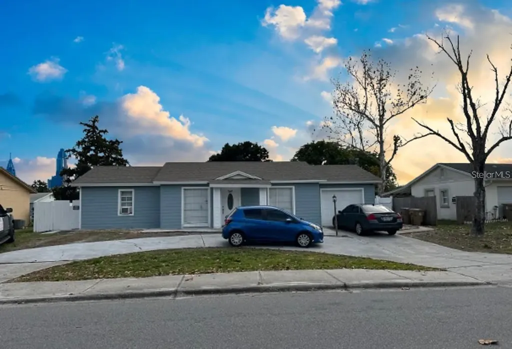 747 Royal Palm Drive Kissimmee FL 34743