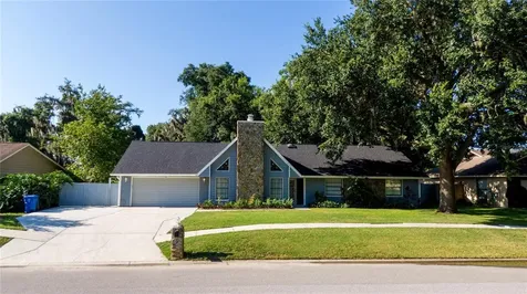 2413 Stonehill Avenue Valrico FL 33594