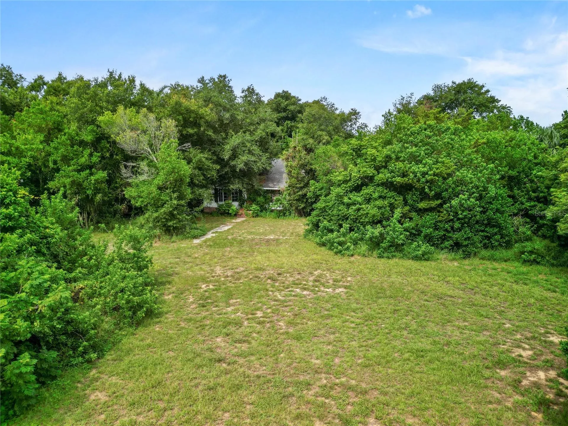 30035 State Road 19 Tavares FL 32778