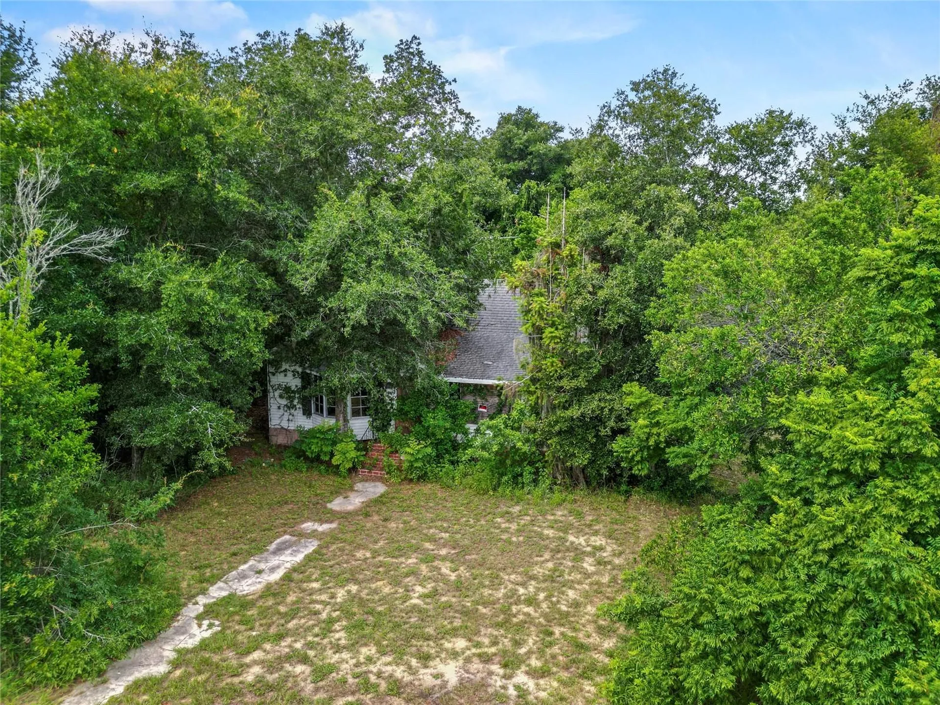 30035 State Road 19 Tavares FL 32778