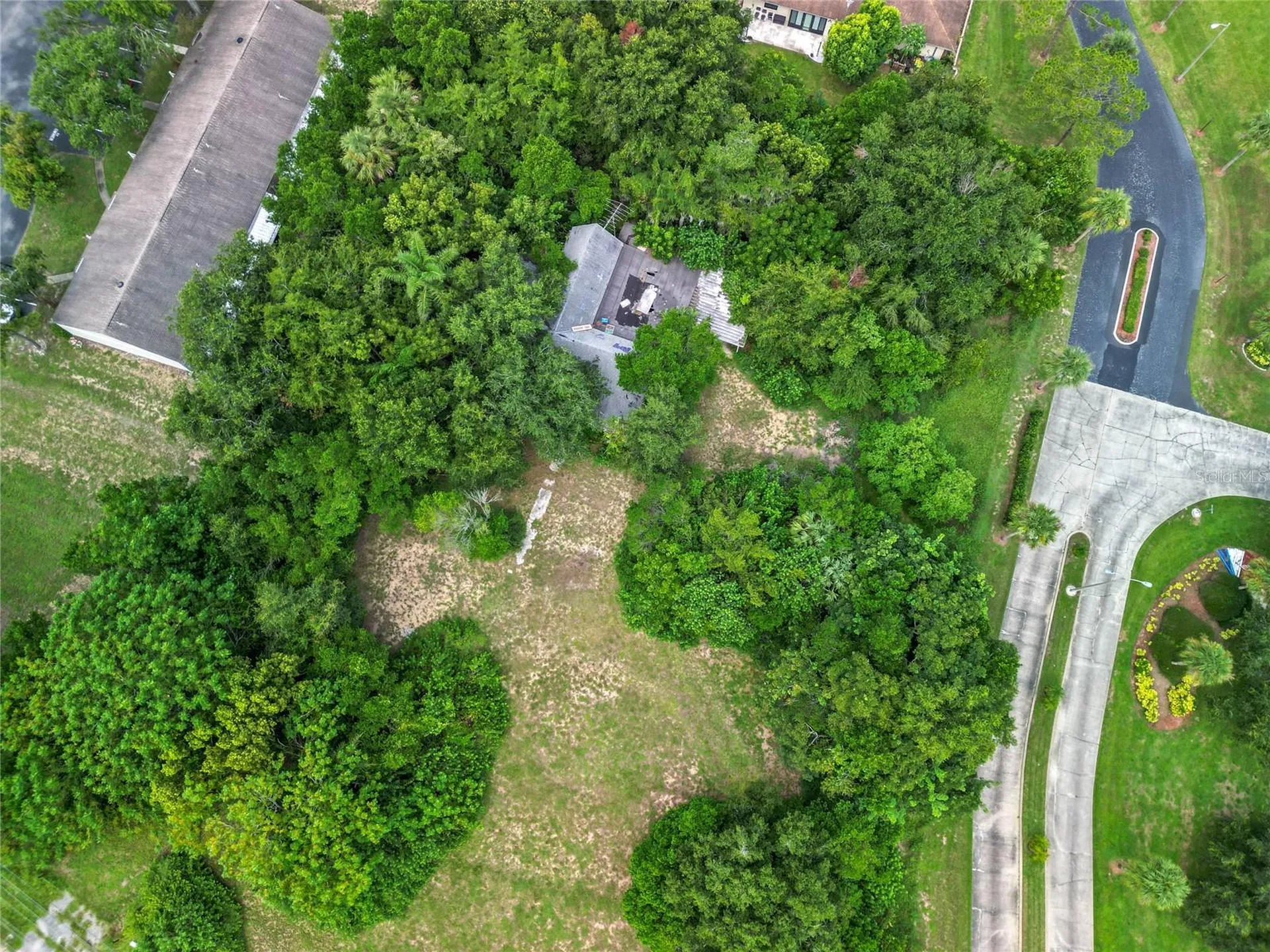 30035 State Road 19 Tavares FL 32778